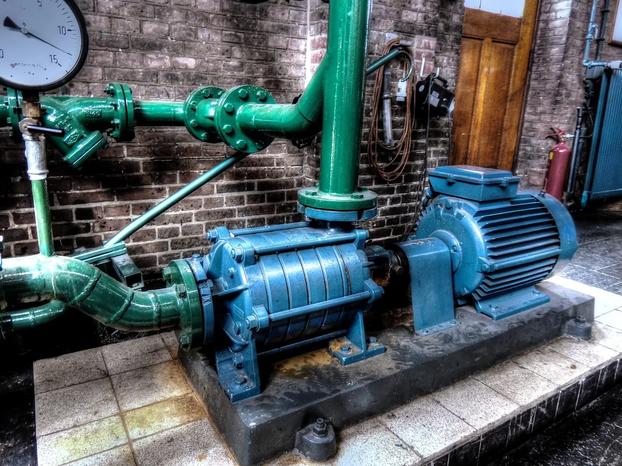 Submersible Pumps & Motors